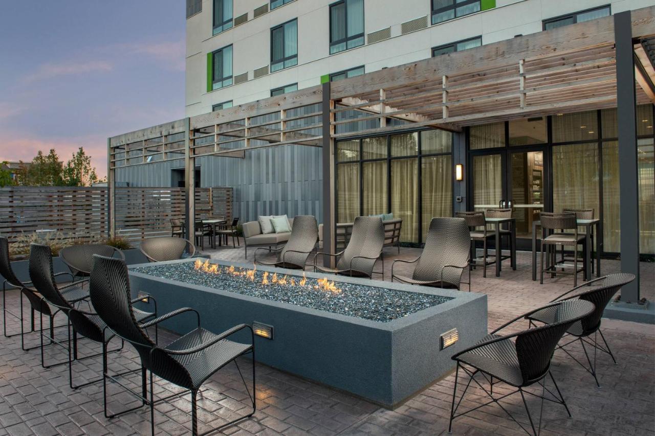 Courtyard Portland East Hotel Fairview Exterior photo